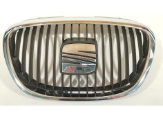 Recambio de rejilla delantera para seat toledo iii (5p2) 1.9 tdi referencia OEM IAM 5P0853654  5P0853651A