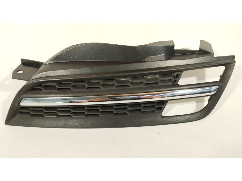 Recambio de rejilla paragolpes izquierda para nissan micra iii (k12) 1.4 16v referencia OEM IAM 62330BC4  62330BC400