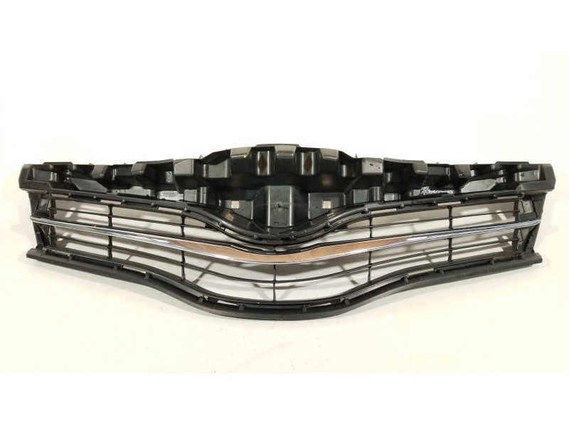 Recambio de rejilla delantera para toyota yaris (_p13_) 1.4 d (nlp130_) referencia OEM IAM 531110D370  