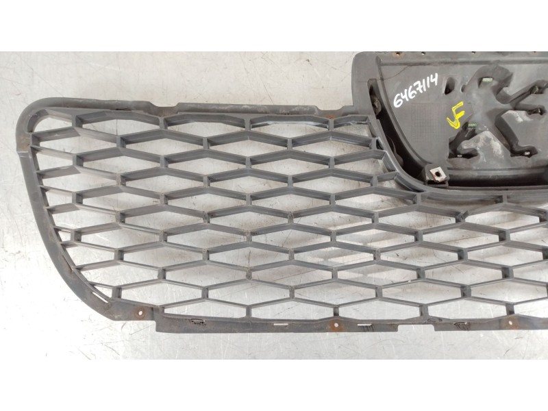 Recambio de rejilla delantera para peugeot boxer furgoneta 2.2 hdi 120 referencia OEM IAM 1306599070  1614288680