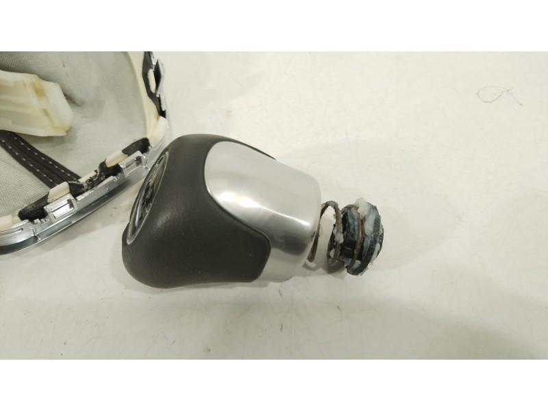 Recambio de pomo palanca cambio para ford puma (j2k, cf7) 1.0 ecoboost referencia OEM IAM H1BR7217BKA  2124861