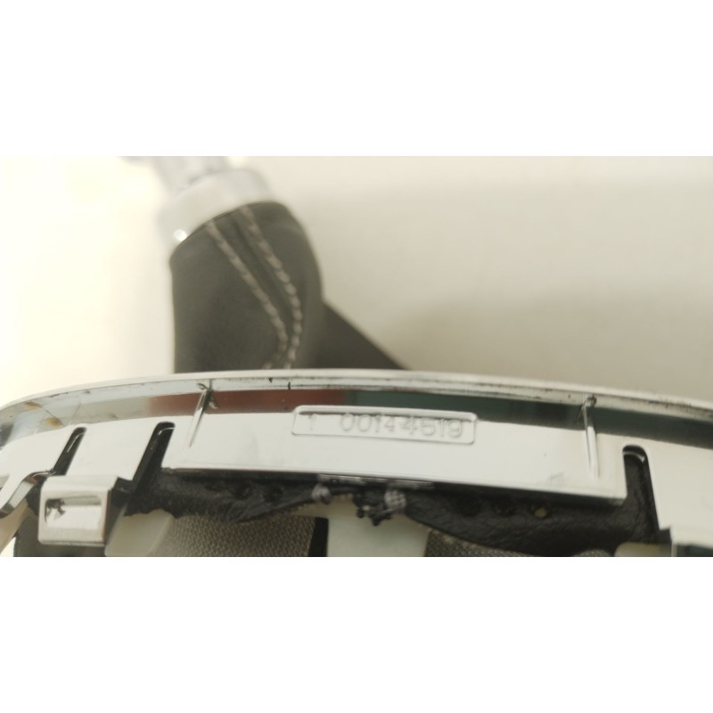 Recambio de pomo palanca cambio para ford puma (j2k, cf7) 1.0 ecoboost referencia OEM IAM H1BR7217BKA  2124861