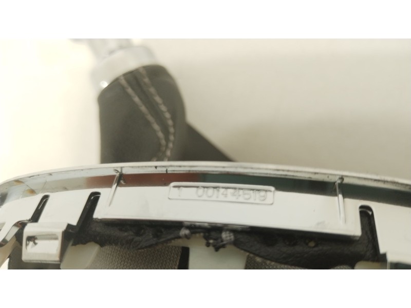 Recambio de pomo palanca cambio para ford puma (j2k, cf7) 1.0 ecoboost referencia OEM IAM H1BR7217BKA  2124861