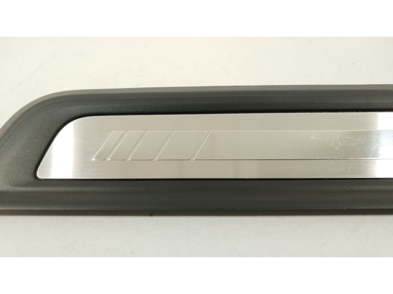 Recambio de moldura para bmw serie 3 berlina (g20) 318d referencia OEM IAM 51478079739  