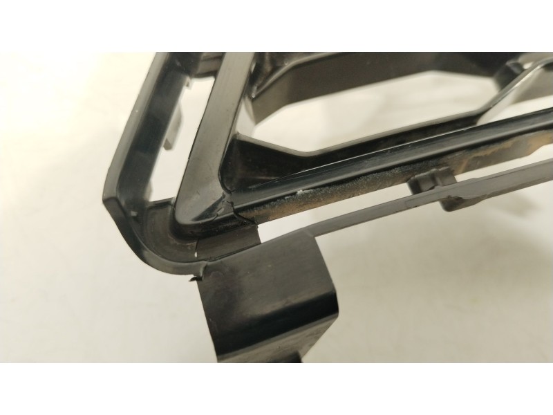 Recambio de rejilla paragolpes izquierda para bmw serie 3 berlina (g20) 318d referencia OEM IAM 51118075601  