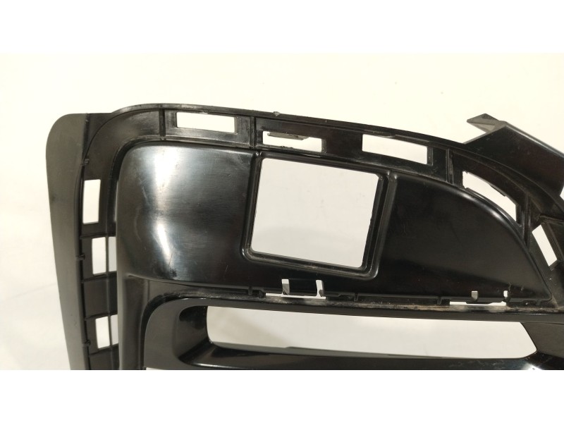 Recambio de rejilla paragolpes derecha para bmw serie 3 berlina (g20) 318d referencia OEM IAM 51118069372  
