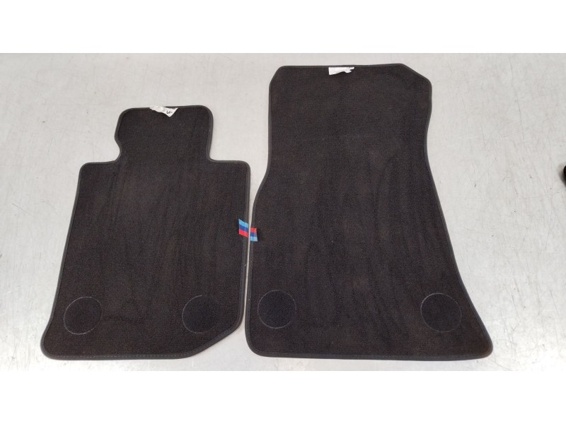Recambio de juego de alfombrillas para bmw serie 3 berlina (g20) 318d referencia OEM IAM 9881998 51472462751 51472473240
