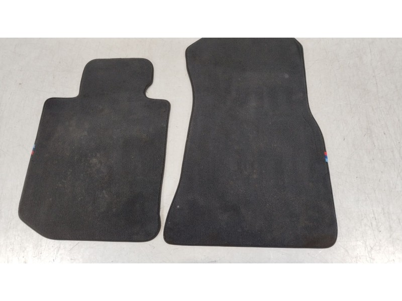 Recambio de juego de alfombrillas para bmw serie 3 berlina (g20) 318d referencia OEM IAM 9881998 51472462751 51472473240