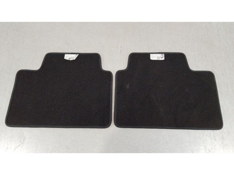 Recambio de juego de alfombrillas para bmw serie 3 berlina (g20) 318d referencia OEM IAM 9881998 51472462751 51472473240