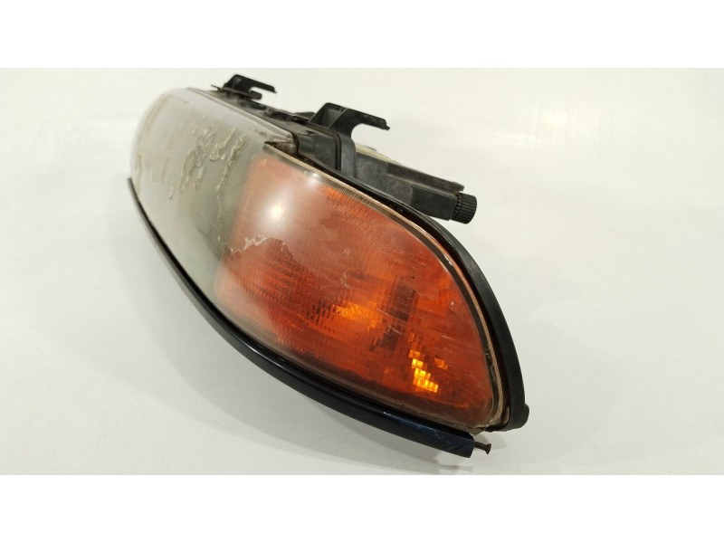 Recambio de faro izquierdo para bmw 5 touring (e39) 520 d referencia OEM IAM 63128372753  
