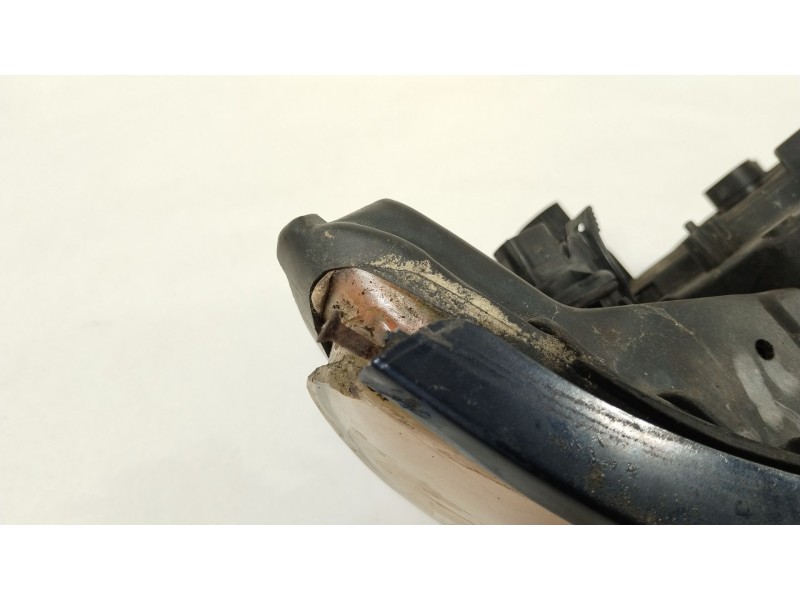 Recambio de faro izquierdo para bmw 5 touring (e39) 520 d referencia OEM IAM 63128372753  