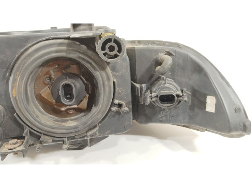 Recambio de faro derecho para bmw 5 touring (e39) 520 d referencia OEM IAM 63128372754  