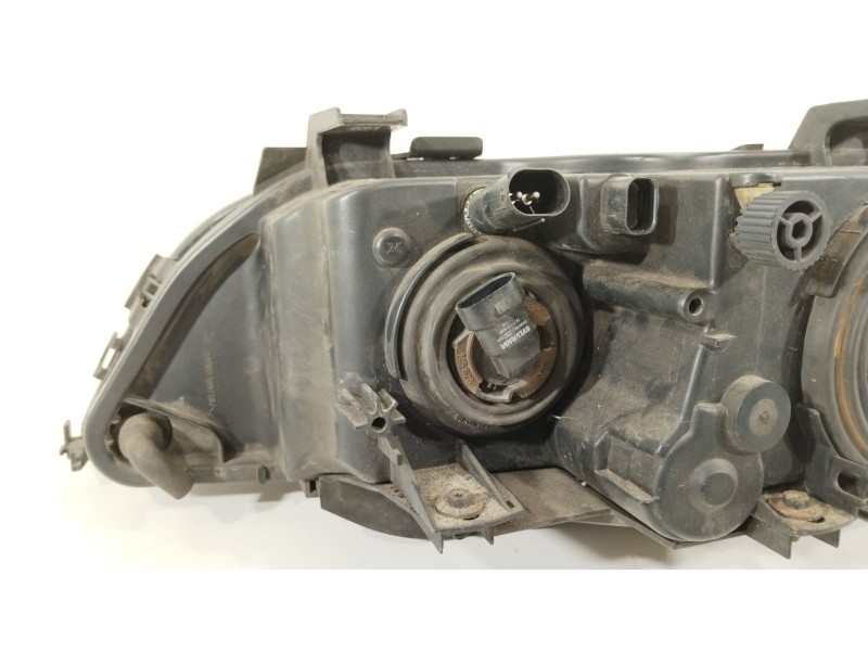 Recambio de faro derecho para bmw 5 touring (e39) 520 d referencia OEM IAM 63128372754  