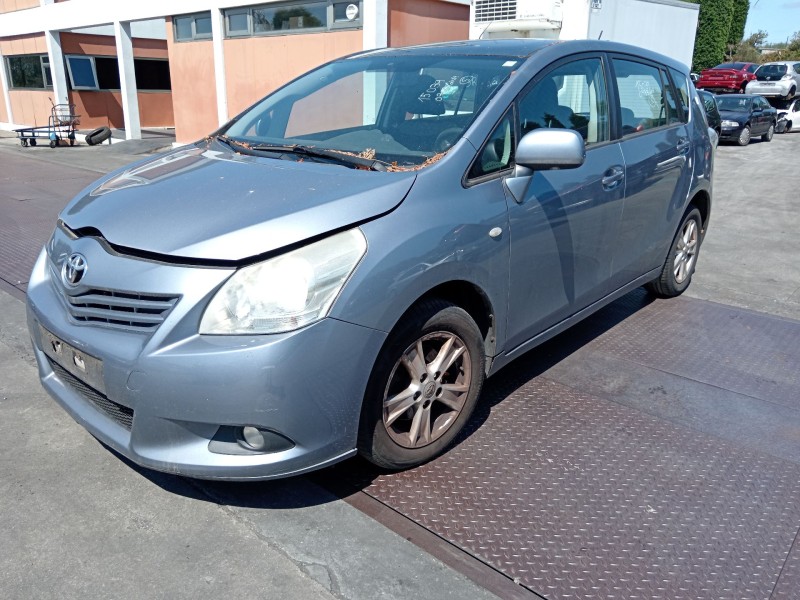 toyota verso (_r2_) del año 2009