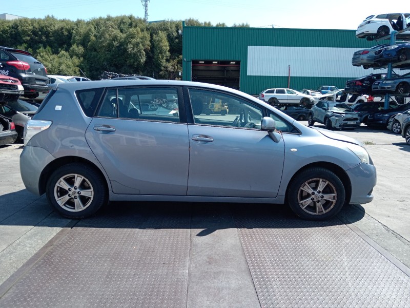 toyota verso (_r2_) del año 2009