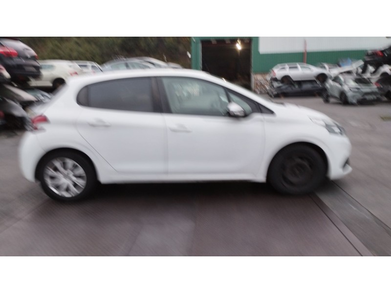 peugeot 208 i (ca_, cc_) del año 2015