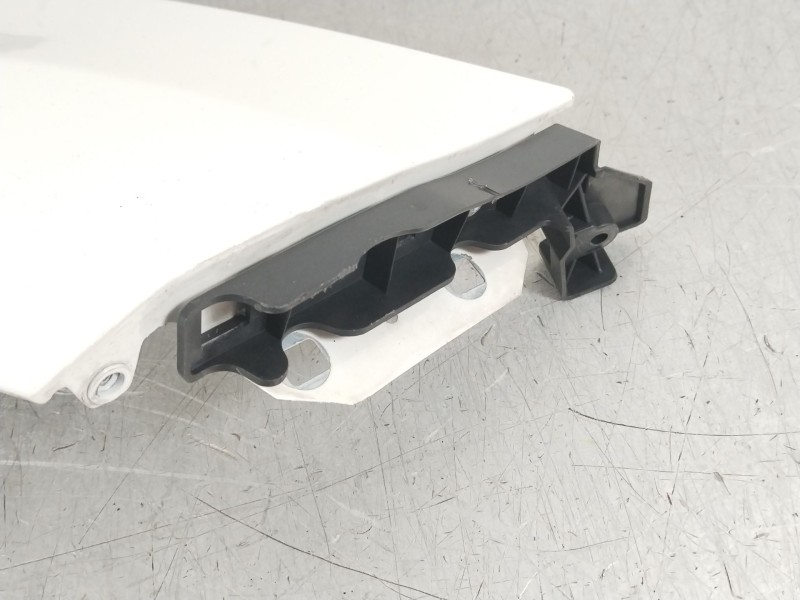 Recambio de aleta delantera derecha para ford ka (ccu) grand prix iii referencia OEM IAM   