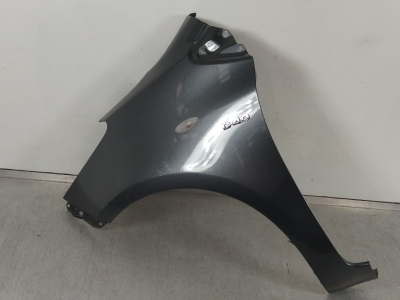 Recambio de aleta delantera izquierda para toyota yaris (_p9_) 1.4 d-4d (nlp90_) referencia OEM IAM   