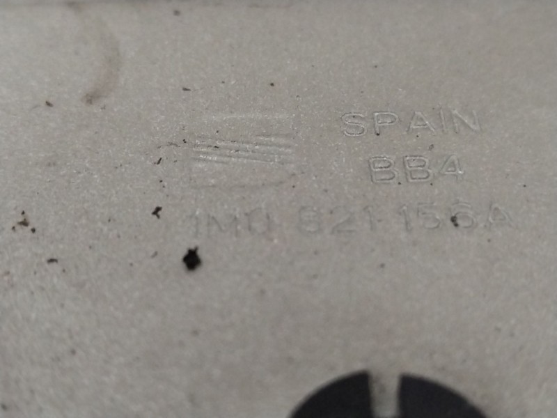 Recambio de aleta delantera derecha para seat leon (1m1) 1.9 tdi referencia OEM IAM 1M0821106F  