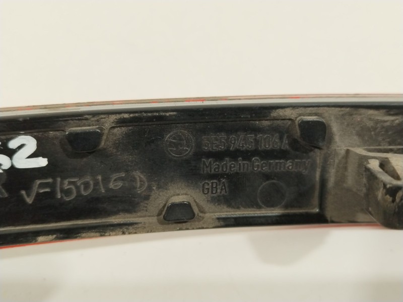 Recambio de moldura para skoda octavia iii (5e3, nl3, nr3) 1.5 tsi referencia OEM IAM 5E5945106A  