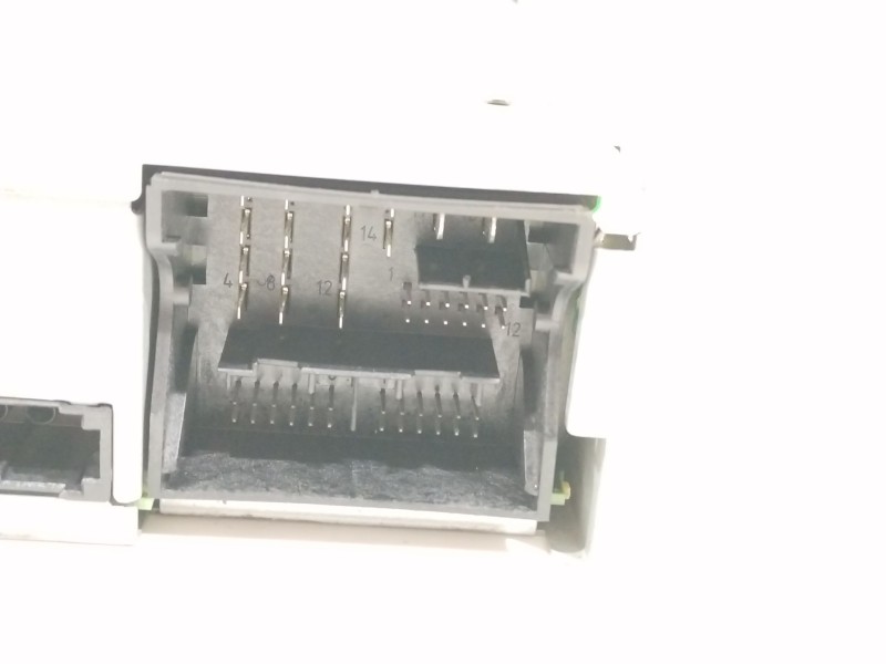 Recambio de sistema audio / radio cd para seat leon st (5f8) style referencia OEM IAM 5QA035842  