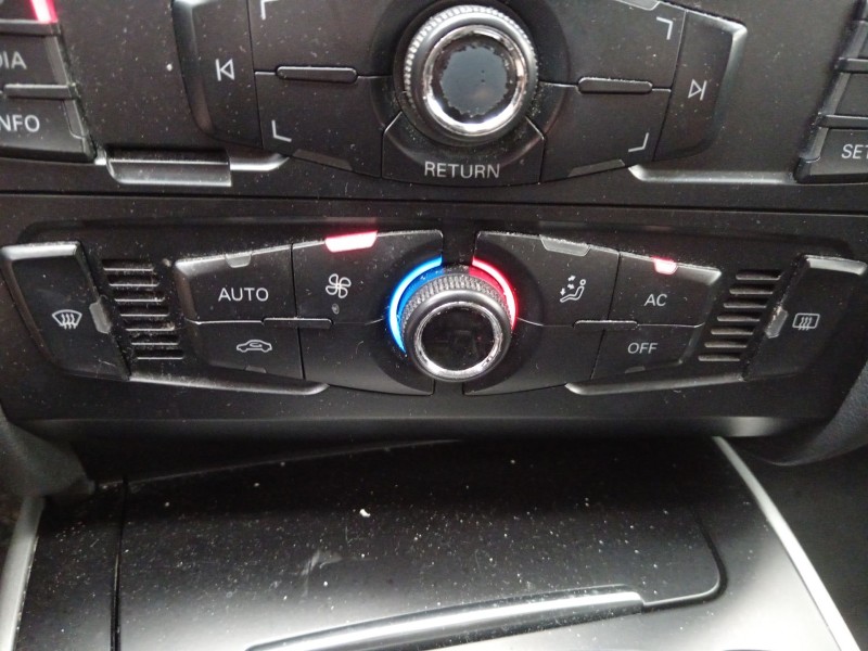 Recambio de mando climatizador para audi a4 b8 (8k2) 2.0 tdi referencia OEM IAM 8T1820043AG  