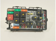 Recambio de caja reles / fusibles para opel corsa d (s07) 1.3 cdti (l08, l68) referencia OEM IAM 13217394EH  13217394