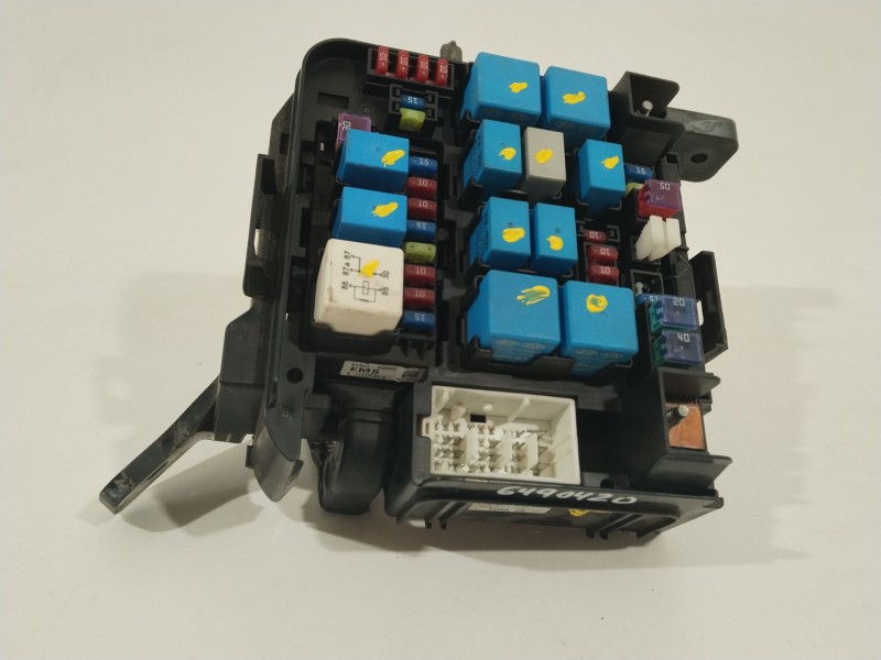 Recambio de caja reles / fusibles para kia cee´d hatchback (ed) 1.4 referencia OEM IAM 912121H221  919510Q000