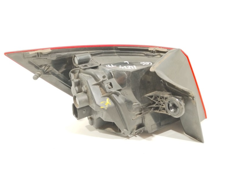 Recambio de piloto trasero derecho para seat leon st (5f8) style referencia OEM IAM 5F9945096  