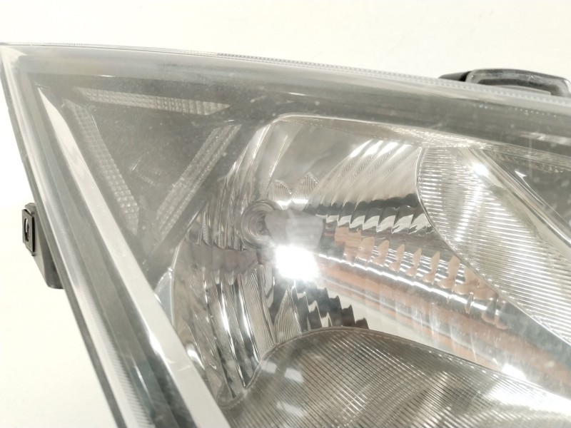 Recambio de faro derecho para seat leon (5f1) 1.6 tdi referencia OEM IAM 5F1941016B  