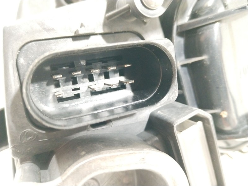 Recambio de faro derecho para seat leon (5f1) 1.6 tdi referencia OEM IAM 5F1941016B  