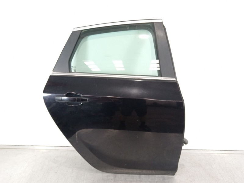 Recambio de puerta trasera derecha para opel astra j lim. cosmo referencia OEM IAM   