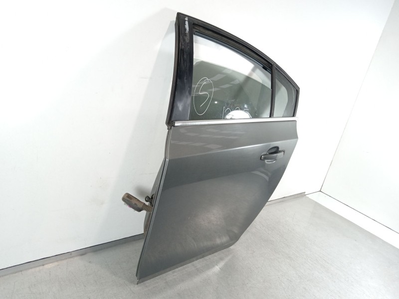 Recambio de puerta trasera izquierda para chevrolet cruze lt referencia OEM IAM   