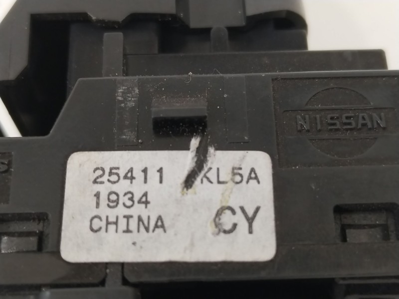 Recambio de mando elevalunas trasero izquierdo para nissan juke (f15) acenta referencia OEM IAM 254111KL5A  