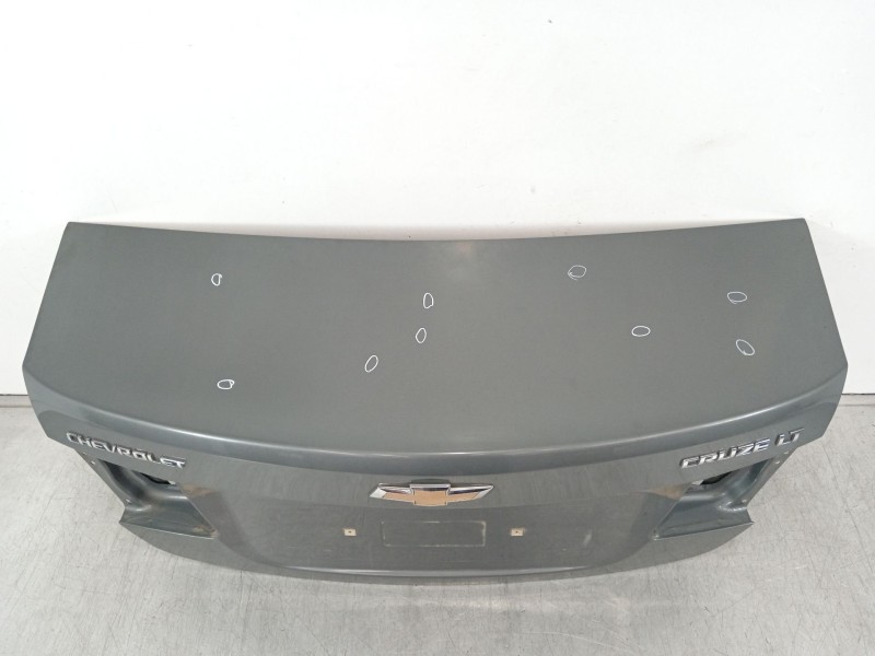 Recambio de tapa maletero para chevrolet cruze lt referencia OEM IAM   