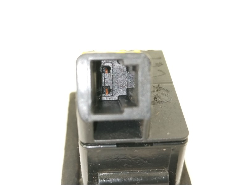 Recambio de maneta exterior porton para mazda cx-3 luxury referencia OEM IAM BHN1568D0  