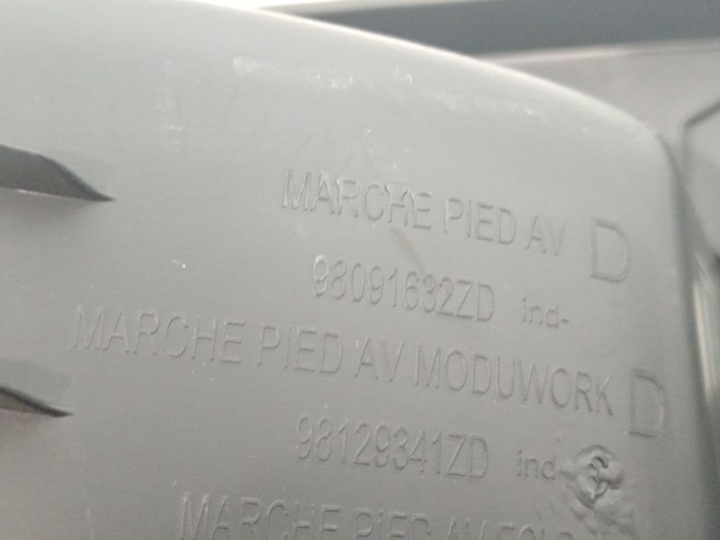 Recambio de moldura para peugeot traveller autobús (v_) 2.0 bluehdi 145 referencia OEM IAM 98091632ZD  