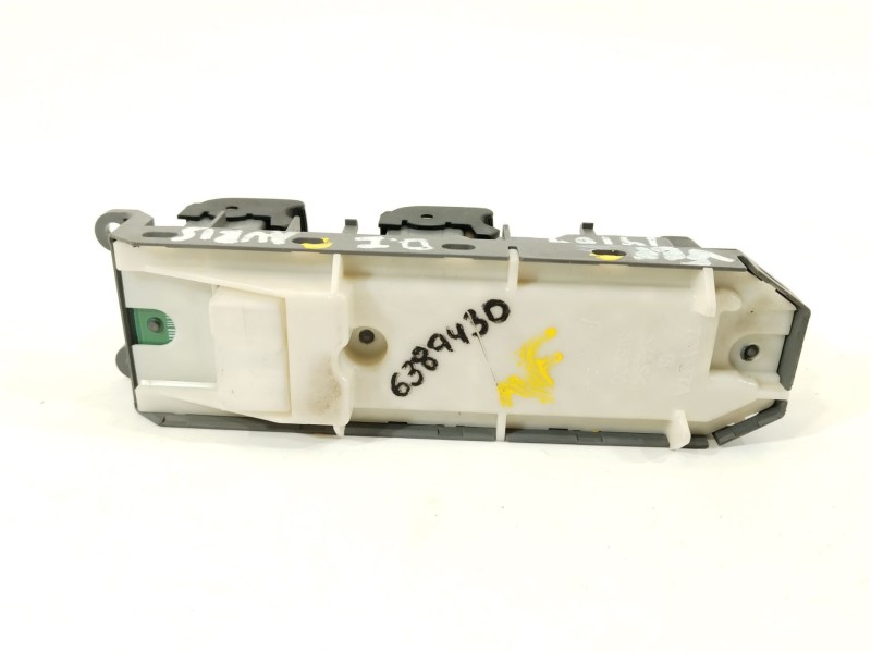 Recambio de mando elevalunas delantero izquierdo para toyota auris (_e18_) 1.6 (zre181_, zre185_) referencia OEM IAM 8404002120 