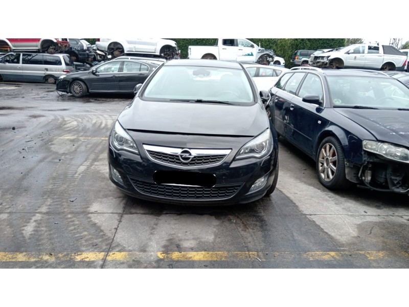 opel astra j (p10) del año 2010