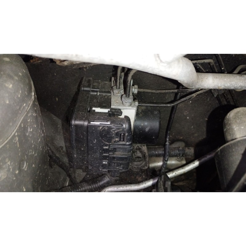 Recambio de abs para ford fiesta vi (cb1, ccn) 1.4 tdci referencia OEM IAM 8V512M110AD 1550294 06210213174