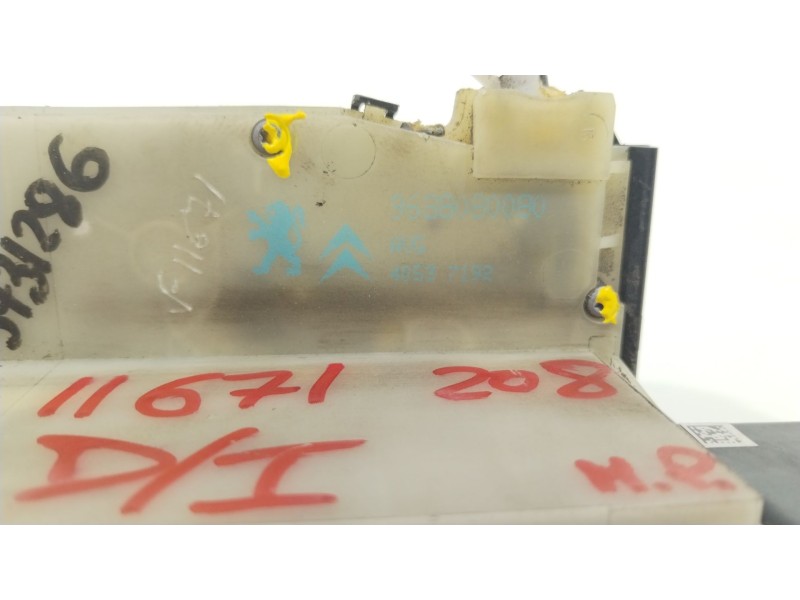 Recambio de cerradura puerta delantera izquierda para peugeot 208 style referencia OEM IAM 9688080080  