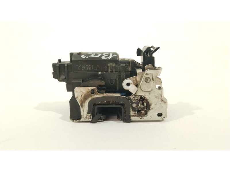 Recambio de cerradura puerta delantera derecha para dacia dokker monospace (ke_) 1.6 lpg referencia OEM IAM 805025952R  