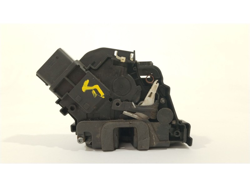 Recambio de cerradura puerta delantera derecha para ford mondeo iv (ba7) 1.8 tdci referencia OEM IAM 8M2AR21812AA  