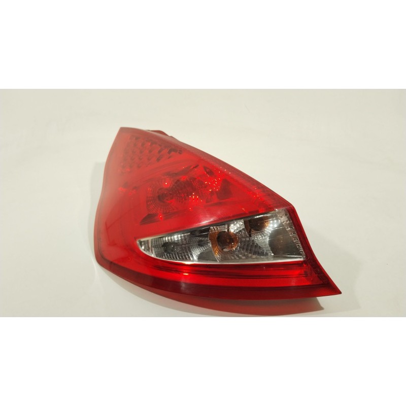 Recambio de piloto trasero izquierdo para ford fiesta vi (cb1, ccn) 1.4 tdci referencia OEM IAM 8A6113405A  