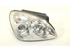 Recambio de faro derecho para kia carens (un) concept referencia OEM IAM 921021D020  
