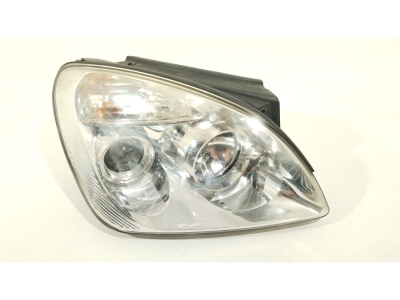 Recambio de faro derecho para kia carens (un) concept referencia OEM IAM 921021D020  