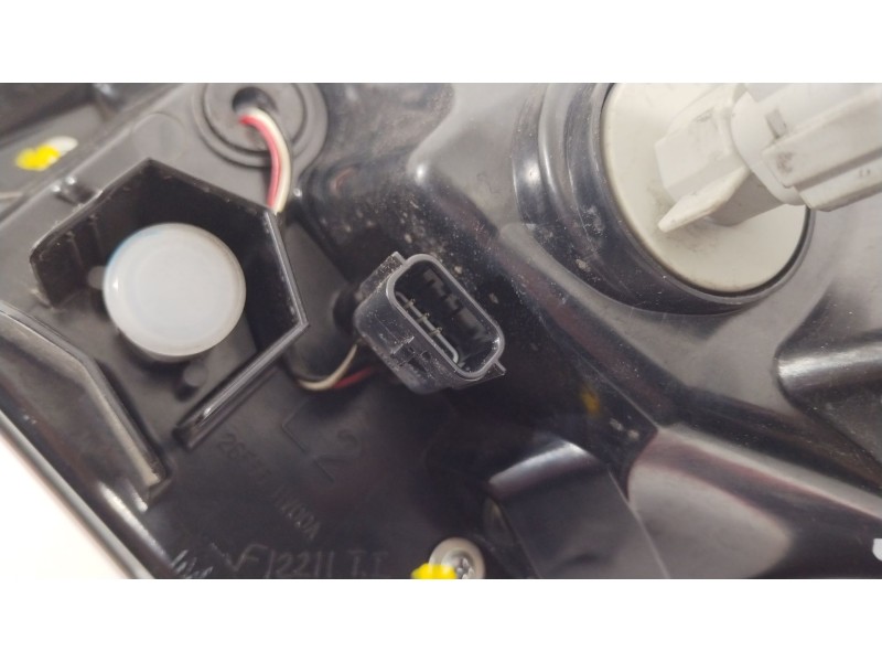 Recambio de piloto trasero izquierdo para nissan qashqai (j11) acenta referencia OEM IAM 26555HV00A  