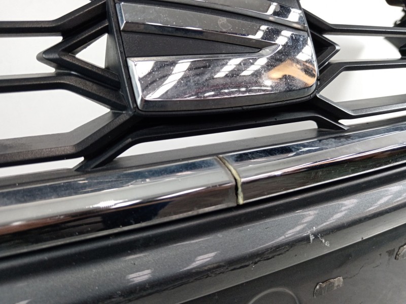 Recambio de paragolpes delantero para seat leon (5f1) 1.6 tdi referencia OEM IAM 5F0807221  