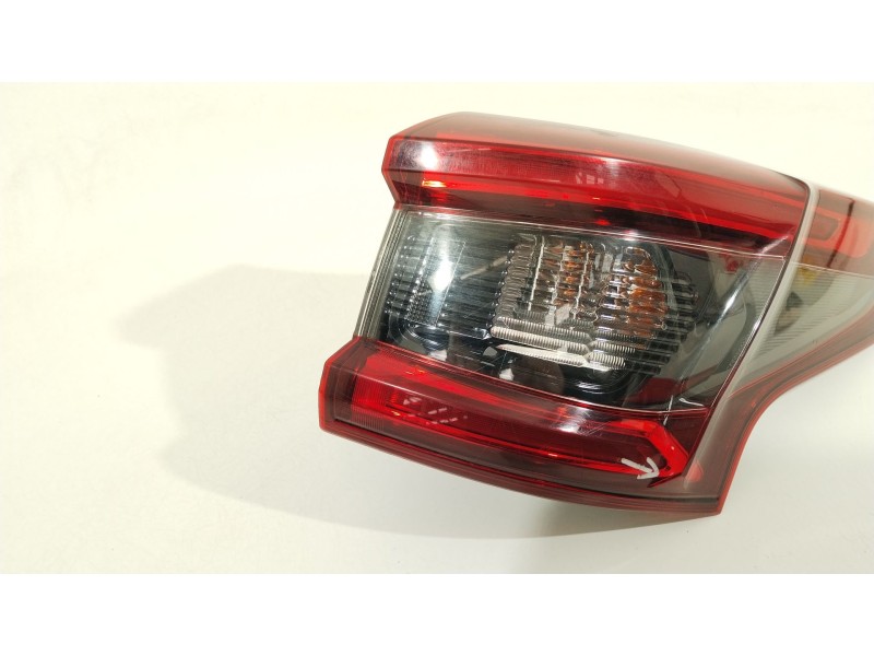 Recambio de piloto trasero derecho para nissan qashqai (j11) acenta referencia OEM IAM 26550HV00A  