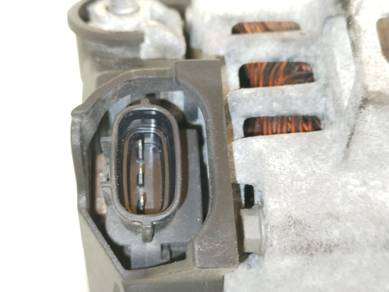 Recambio de alternador para kia rio (yb) attract referencia OEM IAM 3730003BA5 1704140950 2712186